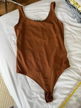 Express Women's Sleeveless Top in Warm Brown